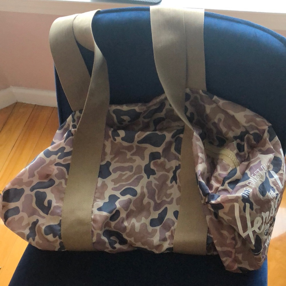 Herschel Duffle Mid-Volume